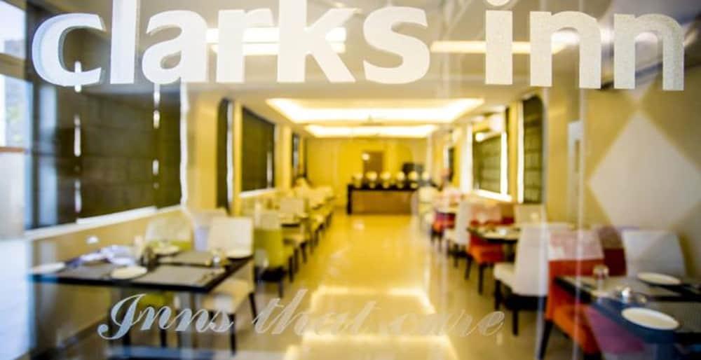Clarks Inn Nehru Place New Delhi Exterior photo