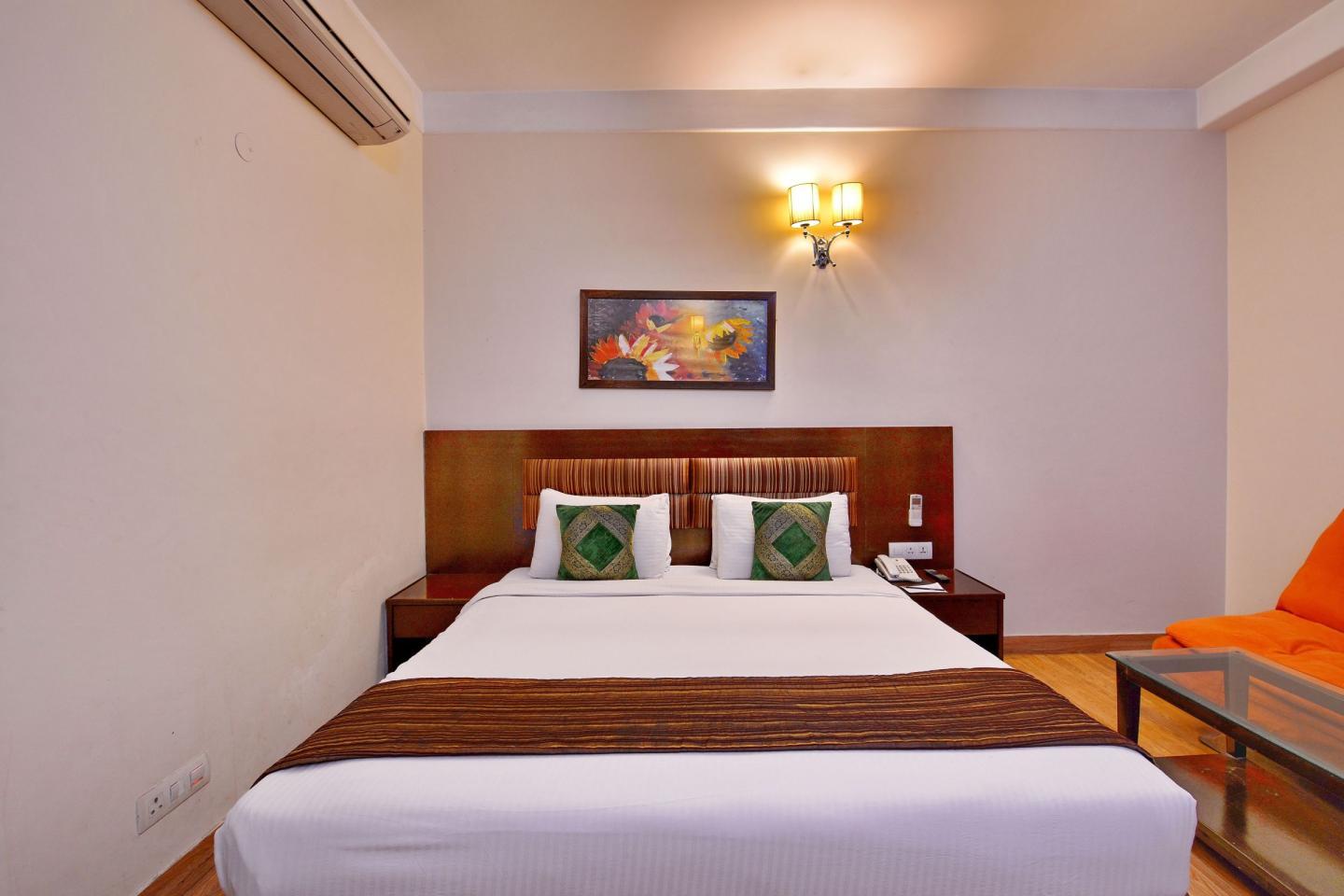 Clarks Inn Nehru Place New Delhi Exterior photo
